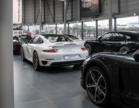 Intérieur Centre Porsche Brest